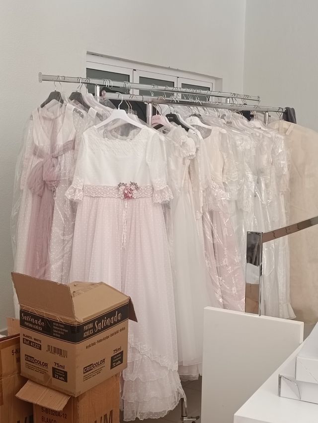 Se vende tienda completa de comunión