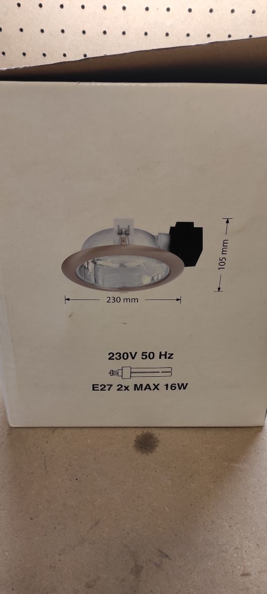 Dos plafones empotrables