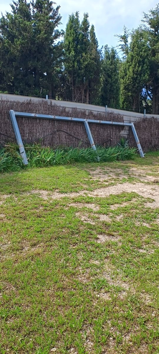 Estructura metal para caballos