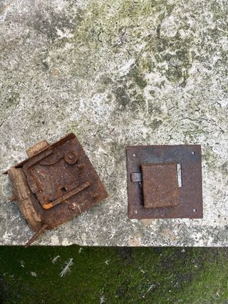 serrature per porte , cerniere , chiavistelli !