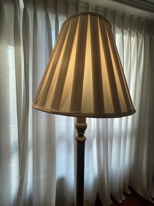 Lampara de pie
