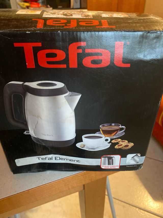 Tefal bollitore mai aperto