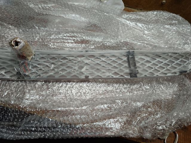 Parrilla frontal Mercedes benz