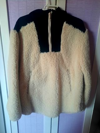 CAZADORA PELITO BORREGO ZARA