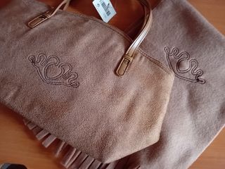 Bolso y bufanda
