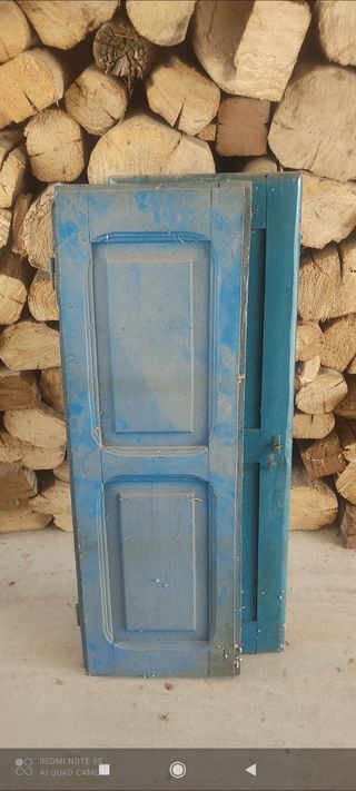 Contras, puertas de madera