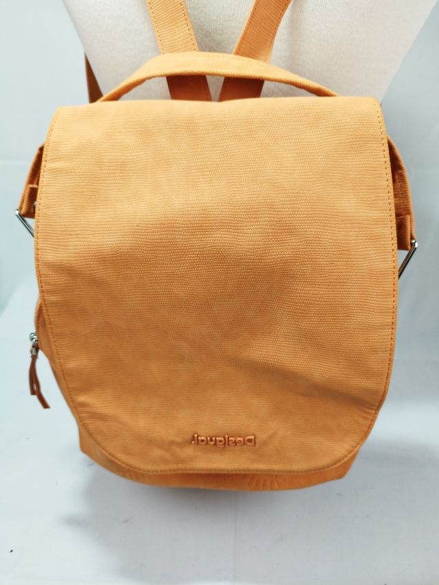 Mochila desigual naranja