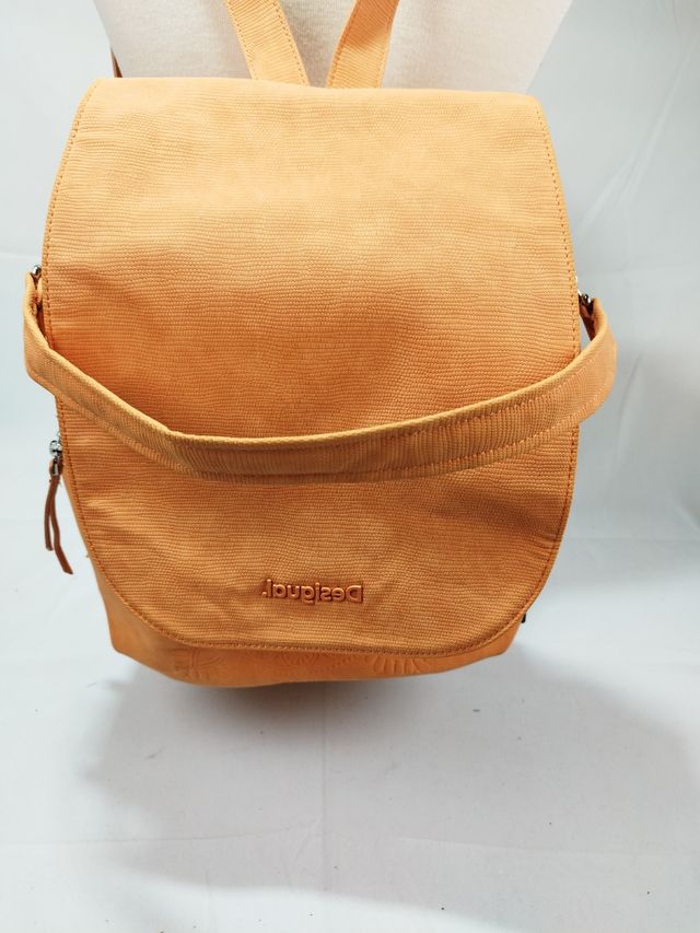 Mochila desigual naranja