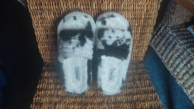 Sandalias peluche print vaca