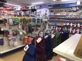 Traspaso de ferretería activa en Les Corts