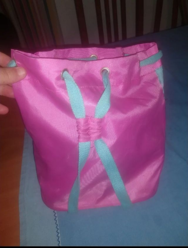 mochilita de los trolls original