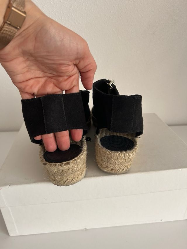 sandalia piel bimba y lola