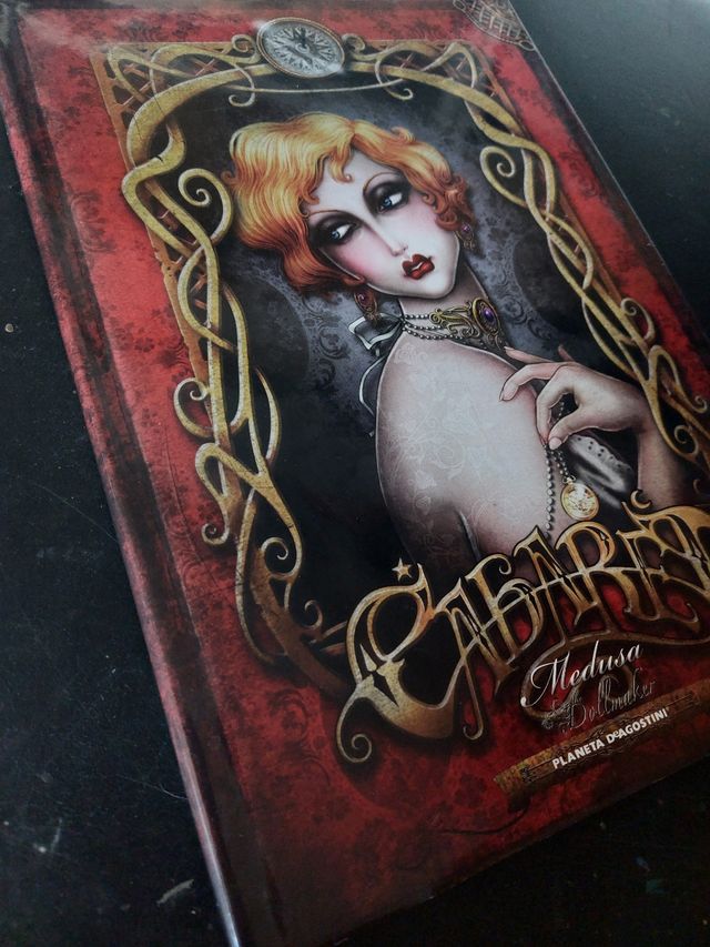 Libro di illustrazioni per cabaret