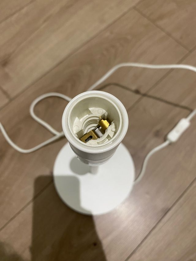 Lámpara de mesa IKEA