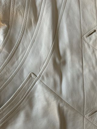 Cazadora oversized de cuero blanca vintage