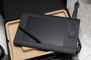 Tableta gráfica Wacom Intuos PRO S + HDD 320GB
