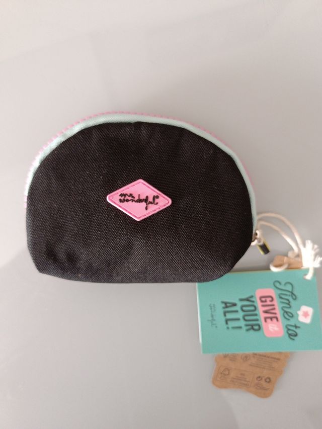 Mr.Wonderful.  Monedero Porta Todo