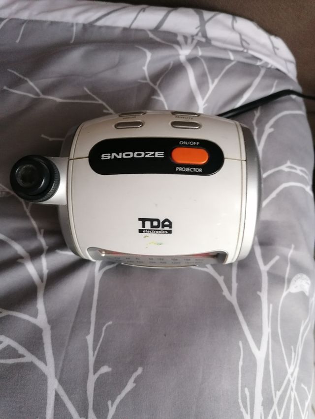 1 orologio +2 sveglie