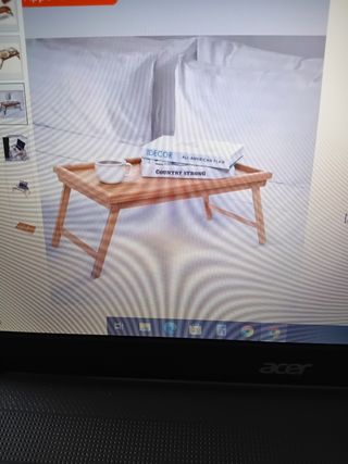 Tavolino di servizio in camera.