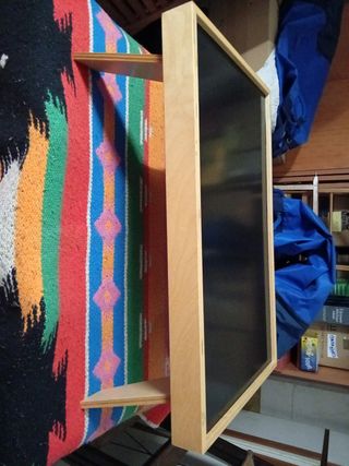 Tavolino di servizio in camera.