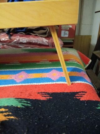 Tavolino di servizio in camera.