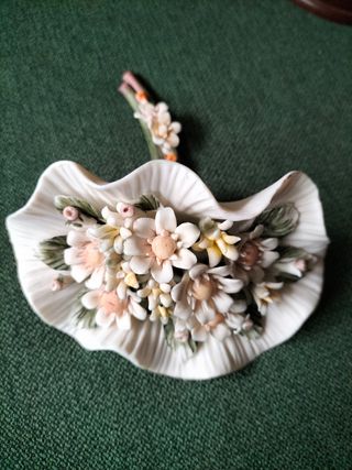 Due eleganti soprammobili ( prezzo trattabile)