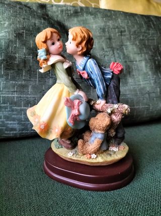 Due eleganti soprammobili ( prezzo trattabile)