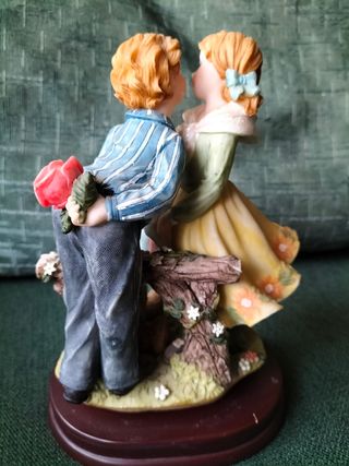 Due eleganti soprammobili ( prezzo trattabile)