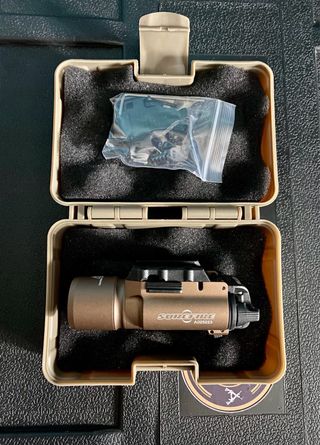 Lanterna x300 Surfire (metal bronze)