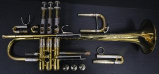 Trompeta Do Bach Stradivairus 229-25H Corp CML