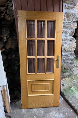 Puerta madera cristal