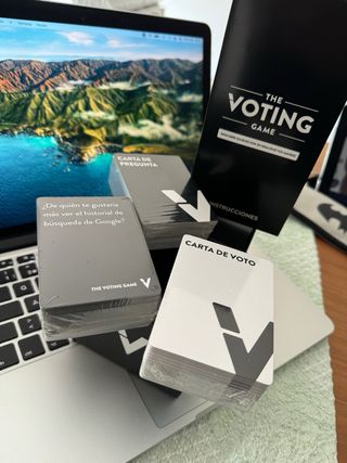 The Voting Game - Juego de cartas