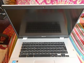 ordenador portátil,  con abertura de pantalla 180°