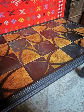 Mesa madera auxiliar. Ceramica