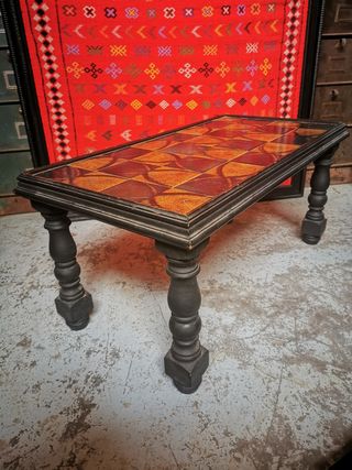 Mesa madera auxiliar. Ceramica