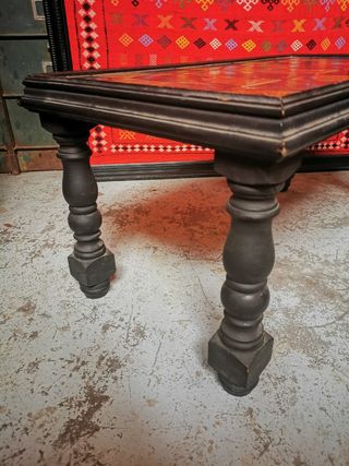 Mesa madera auxiliar. Ceramica
