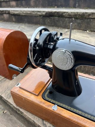 Maquina de coser Alfa