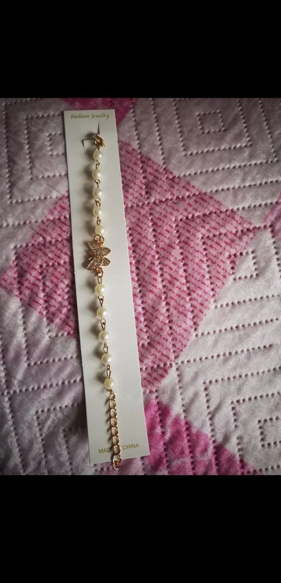 Braccialetto perle farfalla