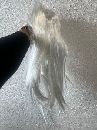 Peluca larga blanca carnaval