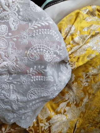 Trajes fallera y corpiño rojo,niña 6-8 añoa