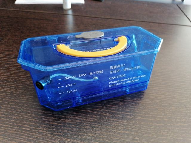 Depósito para robot de limpieza