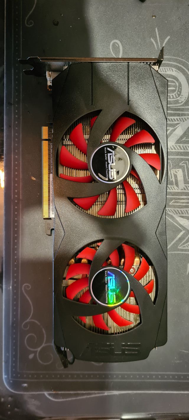 Tarjeta Grafica Asus EAH4890