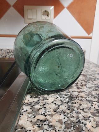 Botella damajuana antigua.