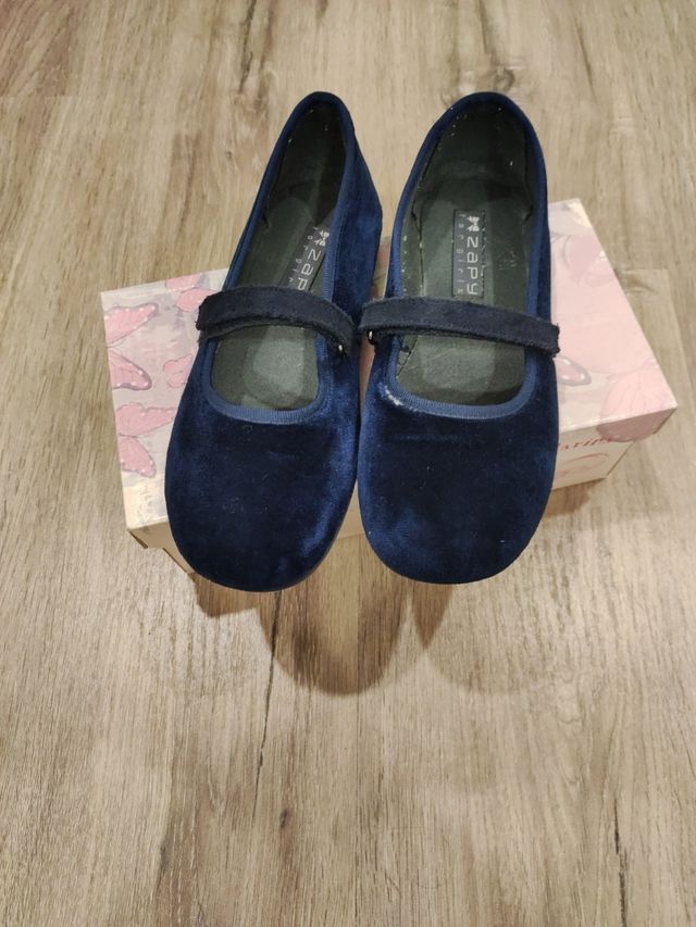 Manoletina azul marino talla 33