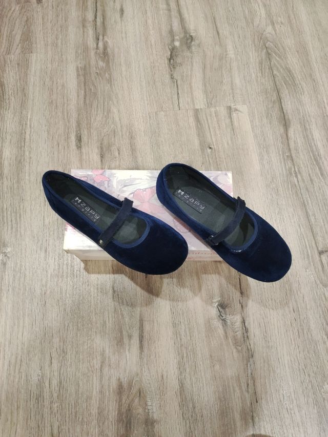 Manoletina azul marino talla 33