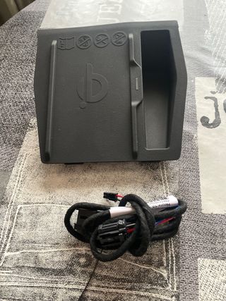 Vendo cargador de móviles por inducción para coche