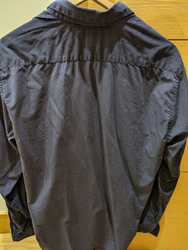 Camisa morada a rayas H&M