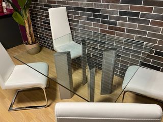 mesa y sillas comedor