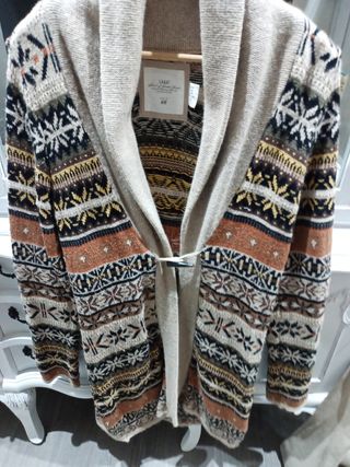 chaqueta larga estilo etnico