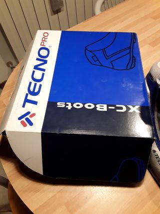 Scarponi nuovi presi x ciaspolare  nm.37 con sua s